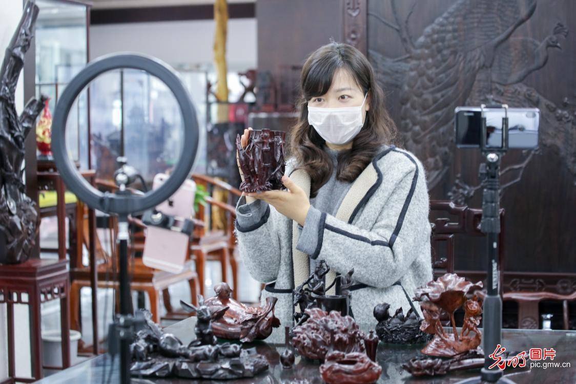 半岛体育【光明图刊】国之瑰宝 中国木雕(图3)