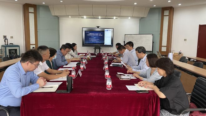 中国物流标准大讲堂第十六期——《木质平托盘 通用技术半岛体育要求》国家标准宣贯成功举办(图1)