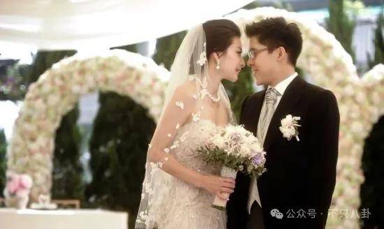半岛体育又一对跨国恋！贪玩爱惹事的他终于喜事将近了？(图1)