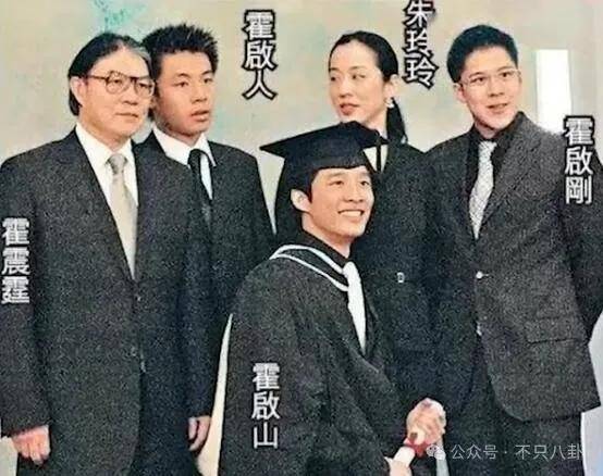 半岛体育又一对跨国恋！贪玩爱惹事的他终于喜事将近了？(图7)