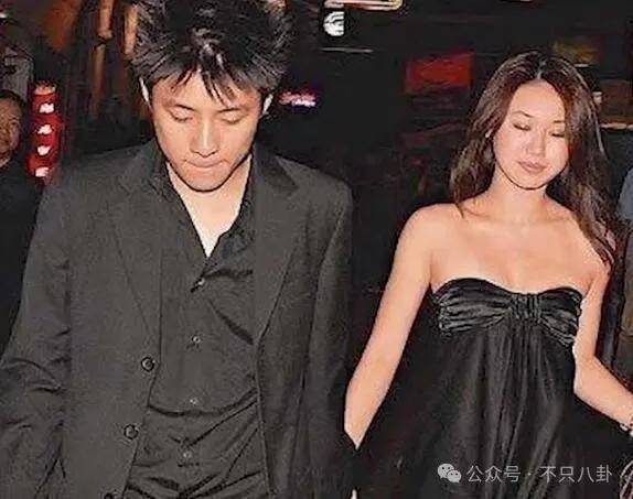 半岛体育又一对跨国恋！贪玩爱惹事的他终于喜事将近了？(图17)